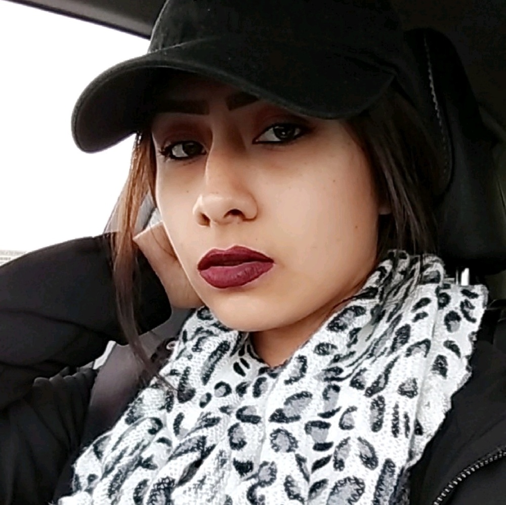 Meet your Posher, Lorena